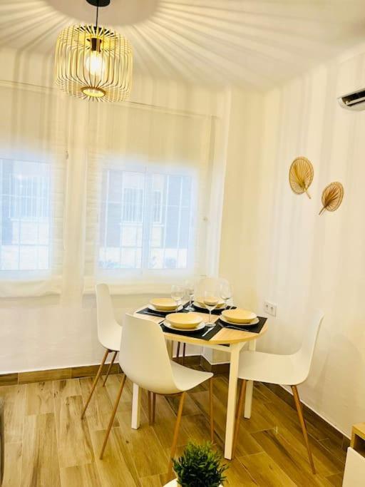 New Spacious And Cozy Apartment - Malaga Exterior photo