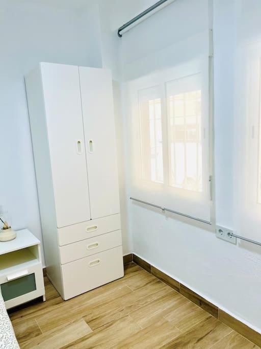 New Spacious And Cozy Apartment - Malaga Exterior photo