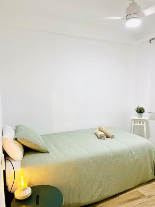 New Spacious And Cozy Apartment - Malaga Exterior photo